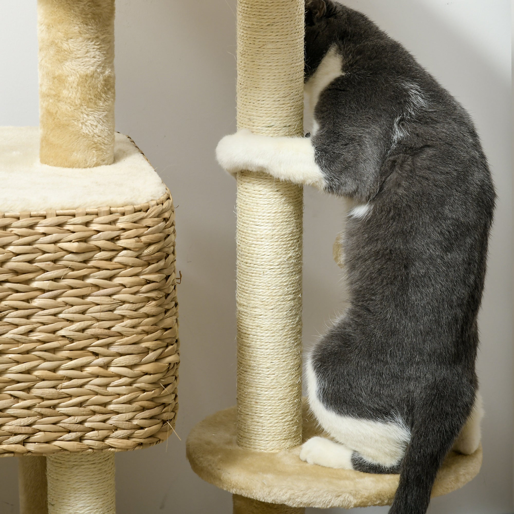 Cat Tree for Indoor Cats w/ Scratching Posts, Condo Cat Tower, Beige