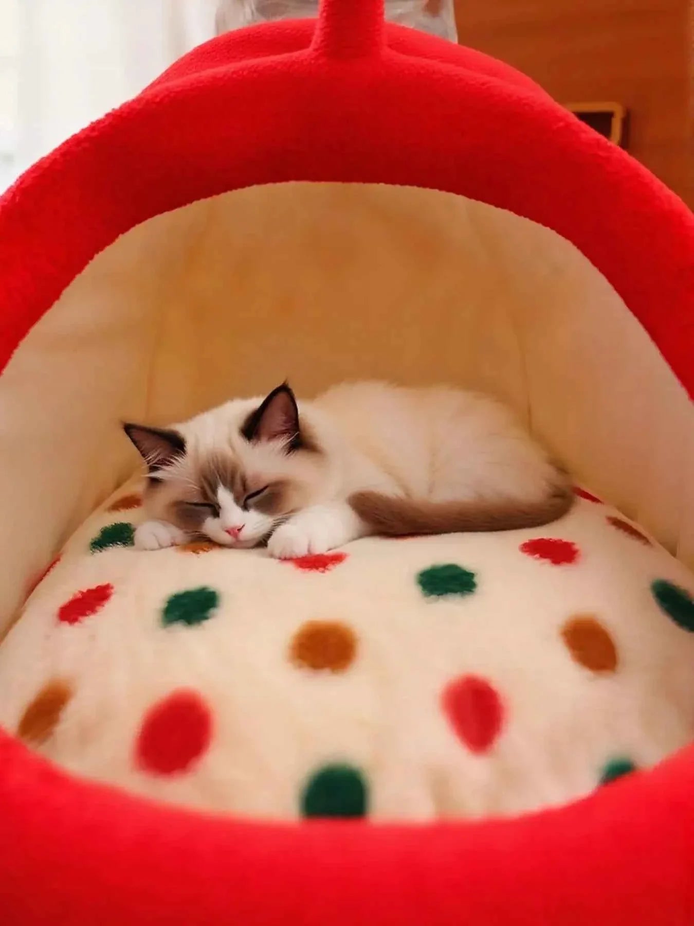 Pet Nest with Handle - Cozy Polka Dot Bed