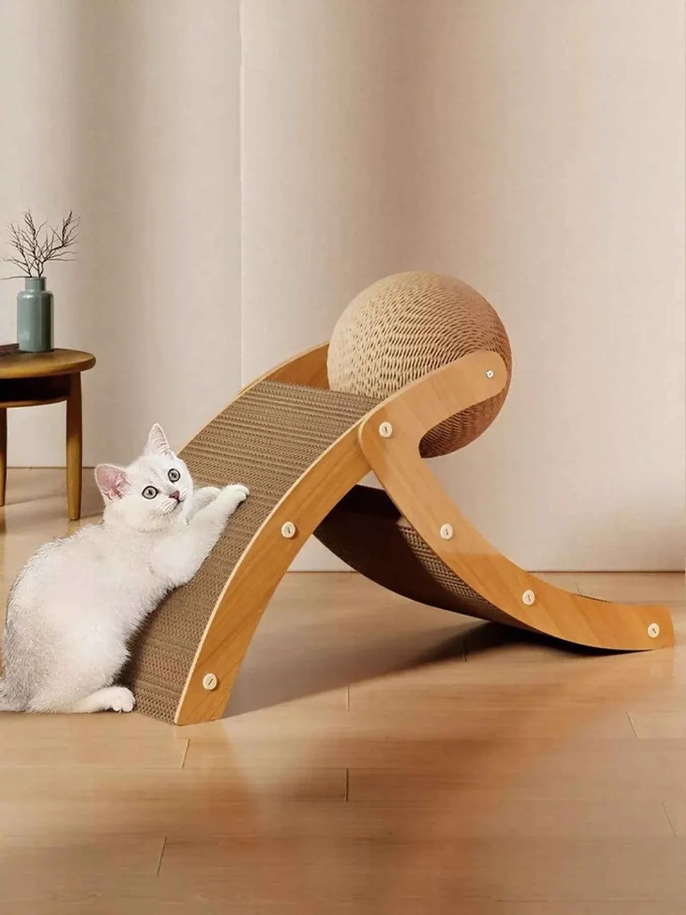 Cat Scratching Post - Interactive Ball & Ramp