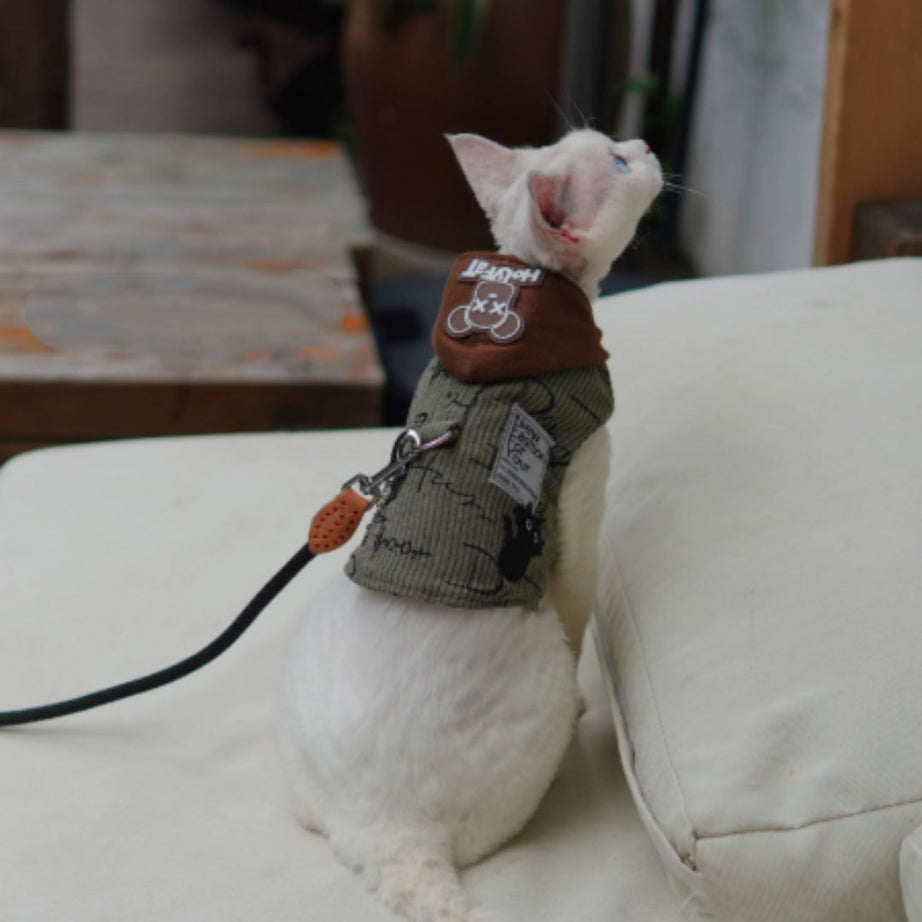 Trendy Pet Hoodie - Perfect for Outdoor Adventures