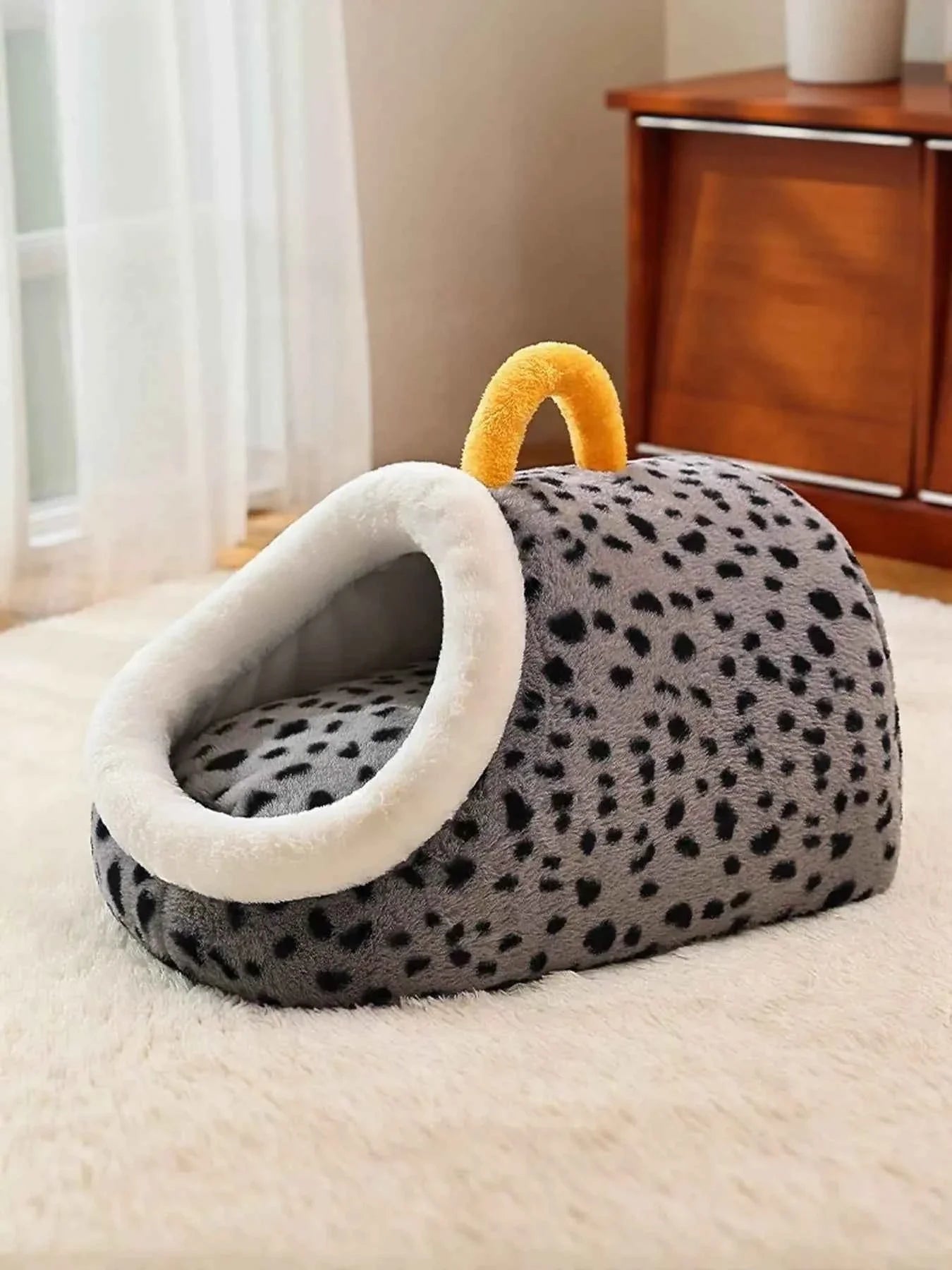 Pet Nest with Handle - Cozy Polka Dot Bed