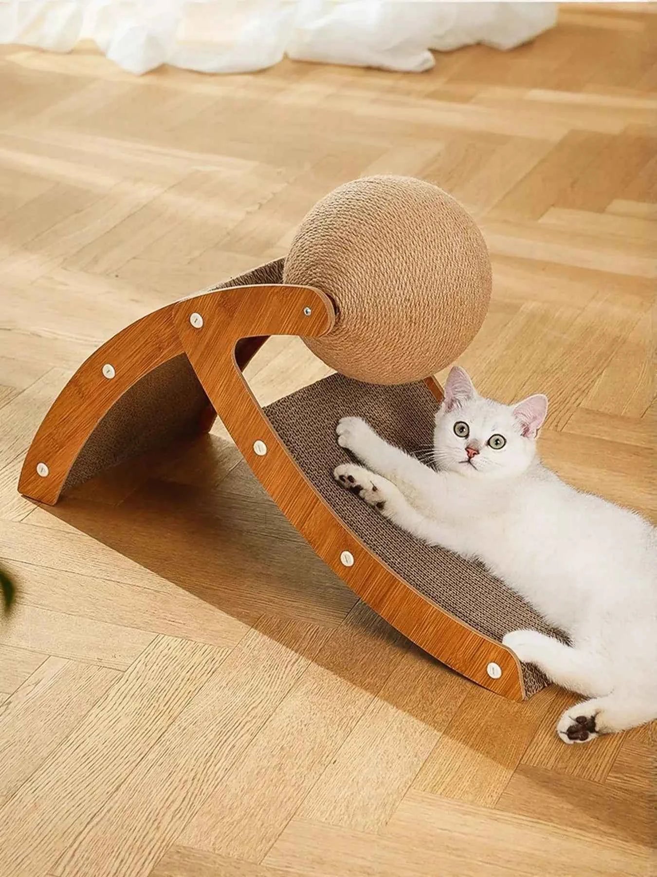 Cat Scratching Post - Interactive Ball & Ramp