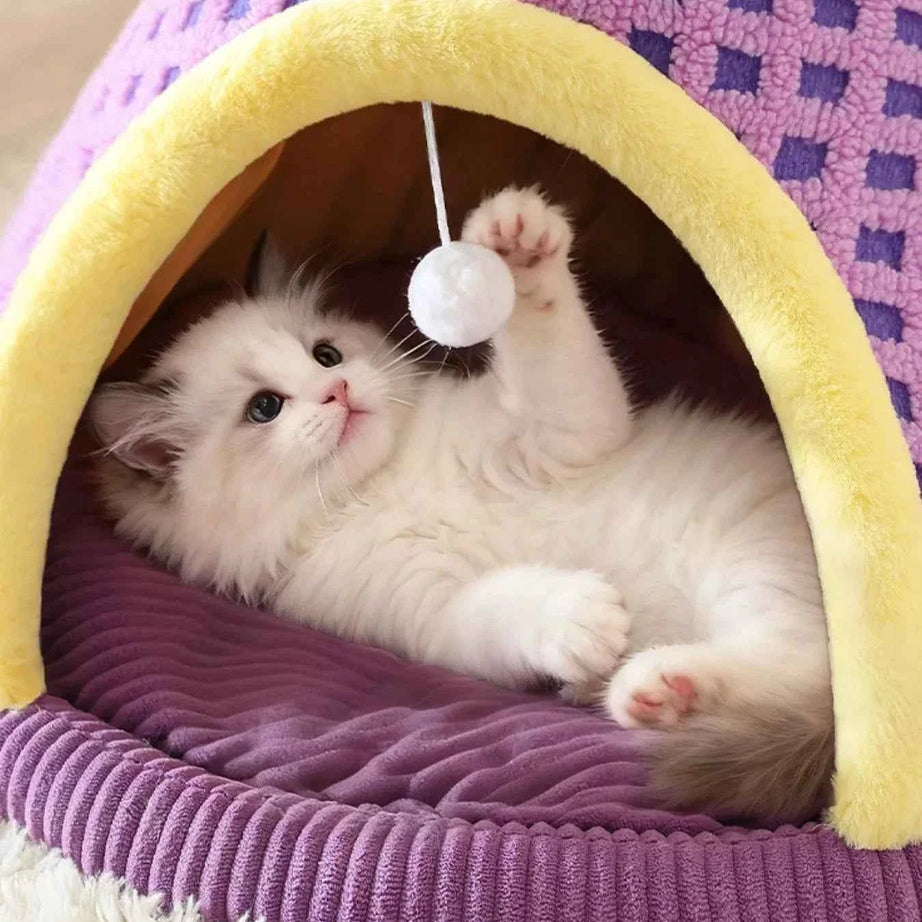 Cartoon Style Pet Nest - Cute Bed with Hanging Ball