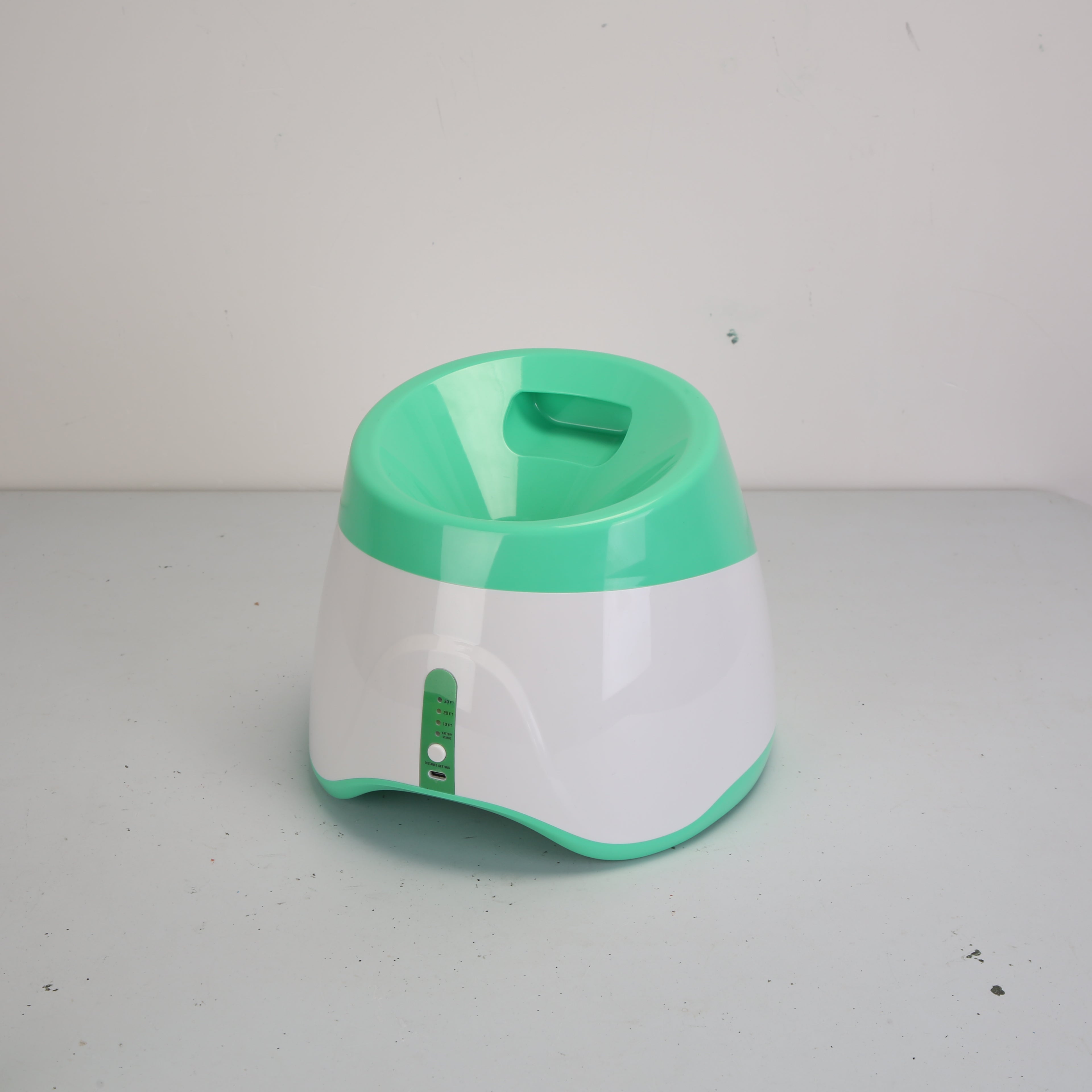 Automatic Dog Ball Launcher - 6 Tennis Balls Adjustable Distance