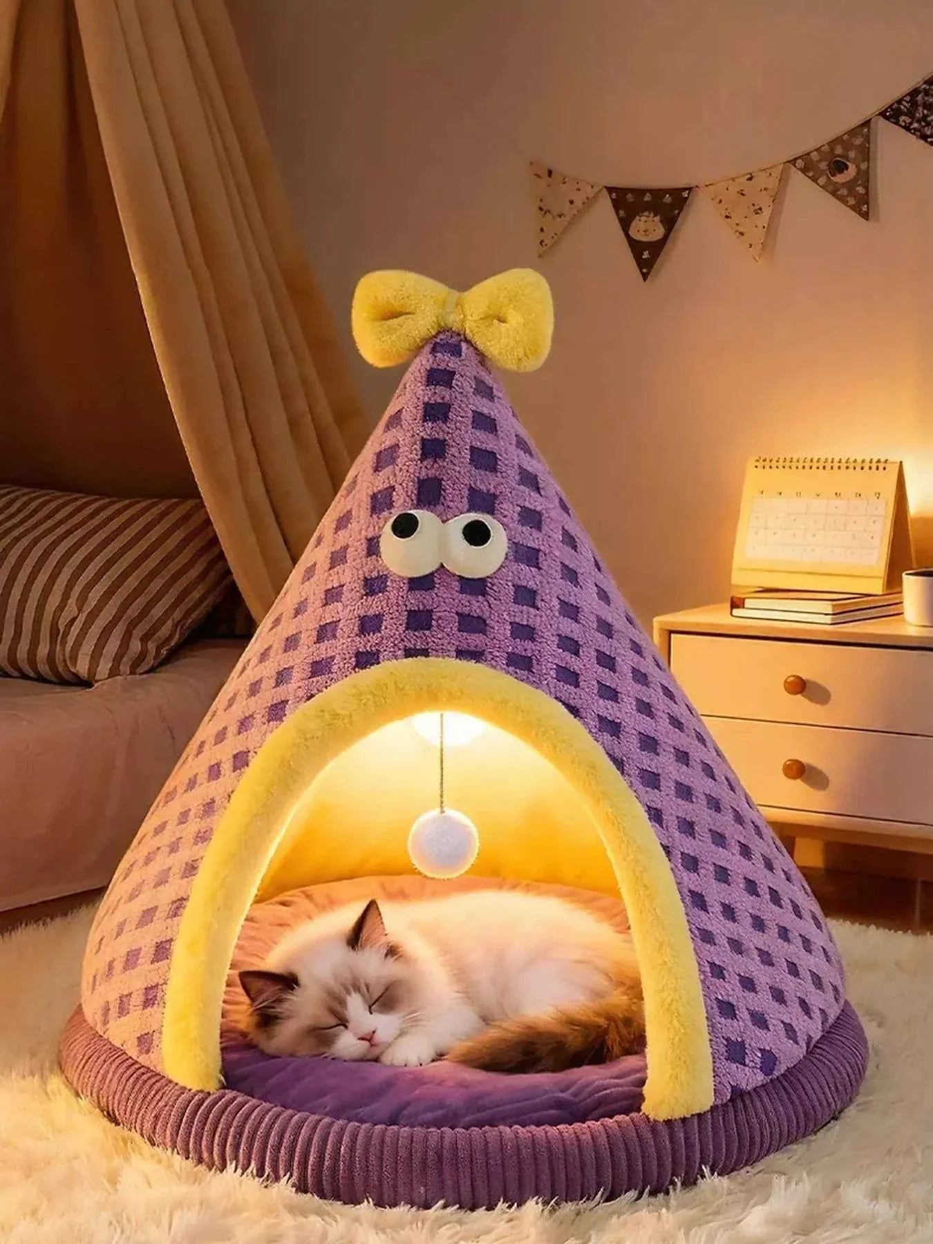 Cartoon Style Pet Nest - Cute Bed with Hanging Ball